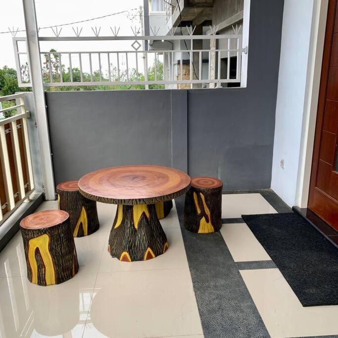 Kayz Villa Batu dengan Kolam Renang Pribadi Luaran gambar