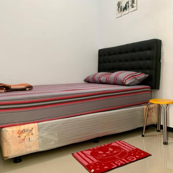 Kayz Villa Batu dengan Kolam Renang Pribadi Luaran gambar